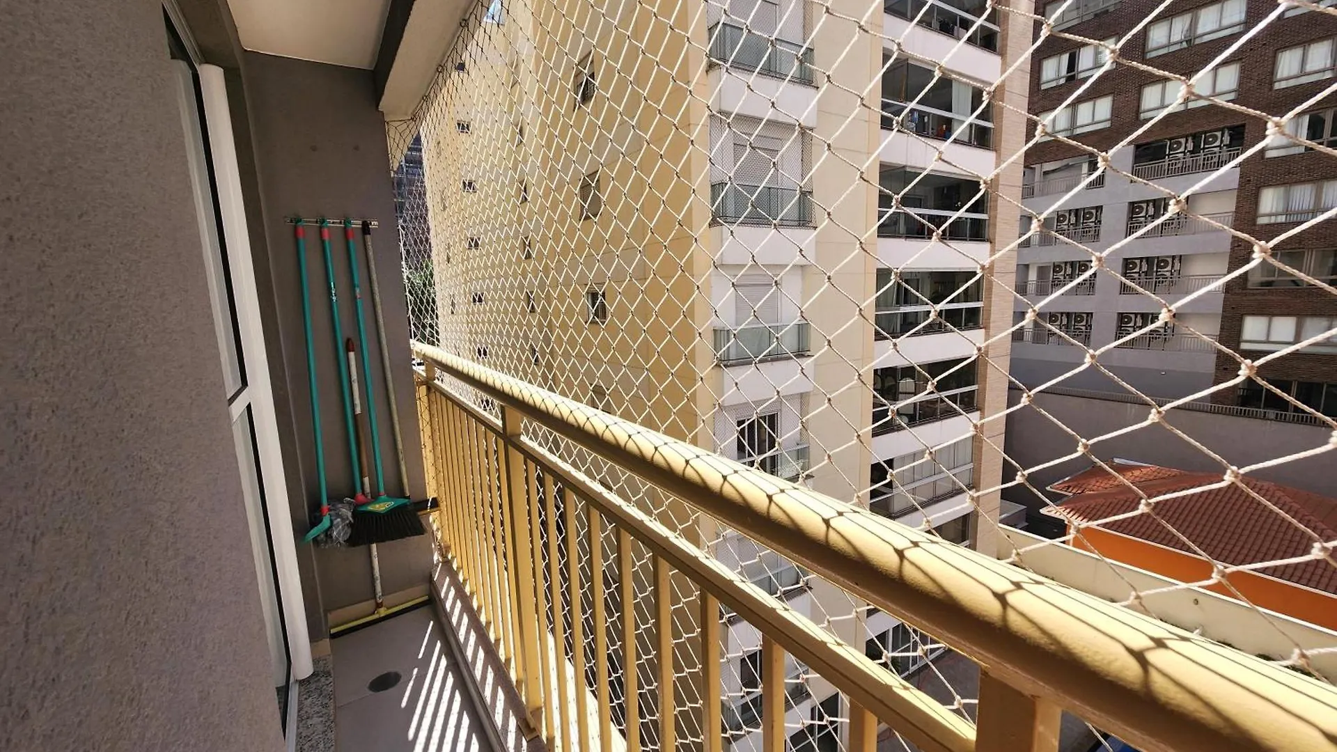 Studio Completo Em Pinheiros Proximo Ao Metro Oscar Freire São Paulo Brasilien