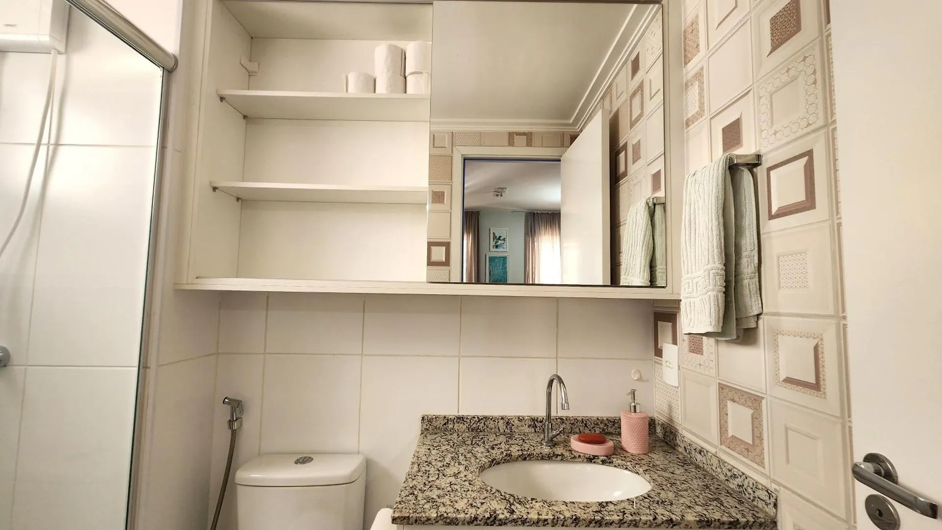 Studio Completo Em Pinheiros Proximo Ao Metro Oscar Freire Sao Paulo Apartment